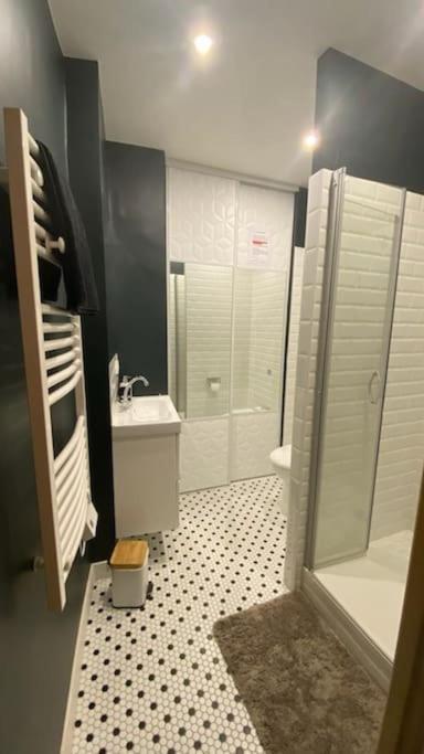 Sejour Detente Au Coeur De Macon Spa,Cine,Bouteille Offerte Bagian luar foto