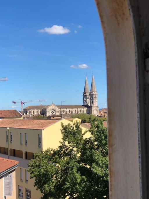 Sejour Detente Au Coeur De Macon Spa,Cine,Bouteille Offerte Bagian luar foto