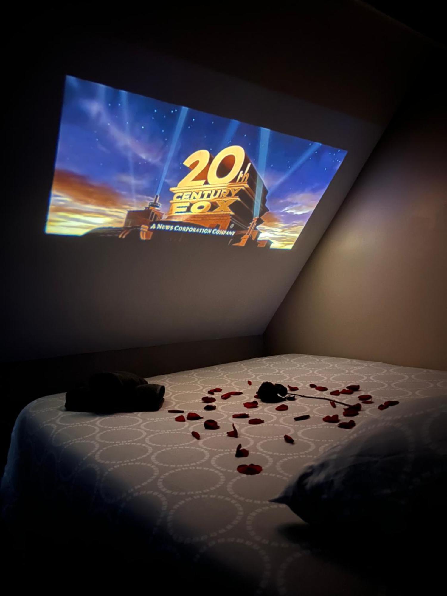 Sejour Detente Au Coeur De Macon Spa,Cine,Bouteille Offerte Bagian luar foto